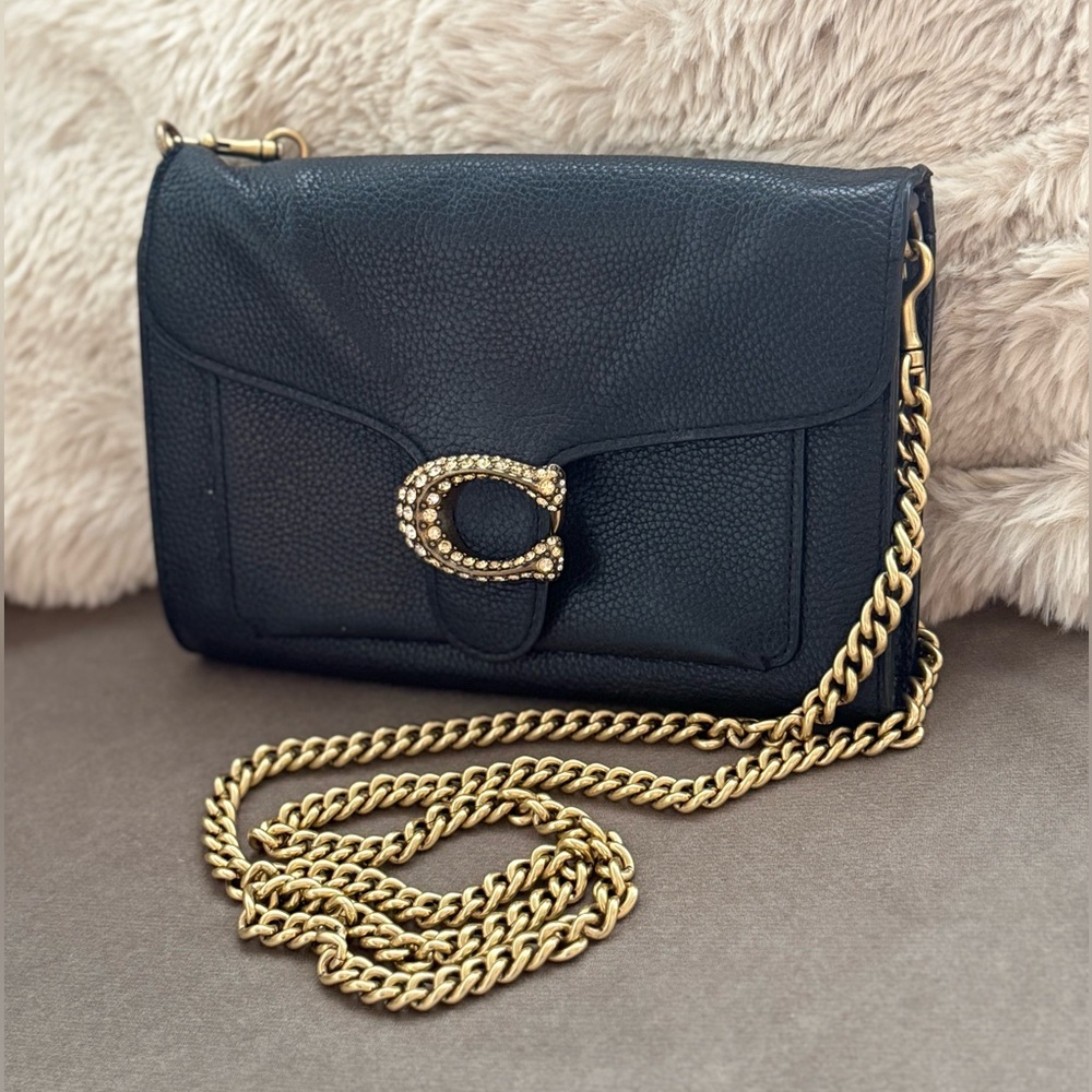 Elegant Coach Black Leather Shoulder Bag with Gold Chain
